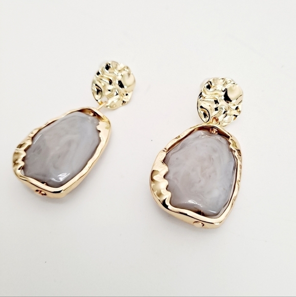 💖 2/$30 Boho Gold grey stone dangle cocktail party formal going out earrings - Picture 10 of 12